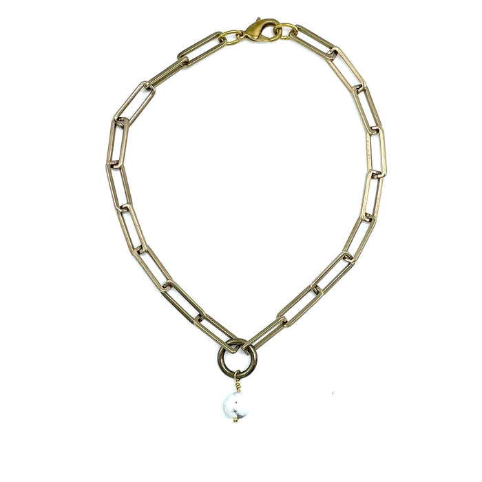 HOWLITE SOLO NECKLACE