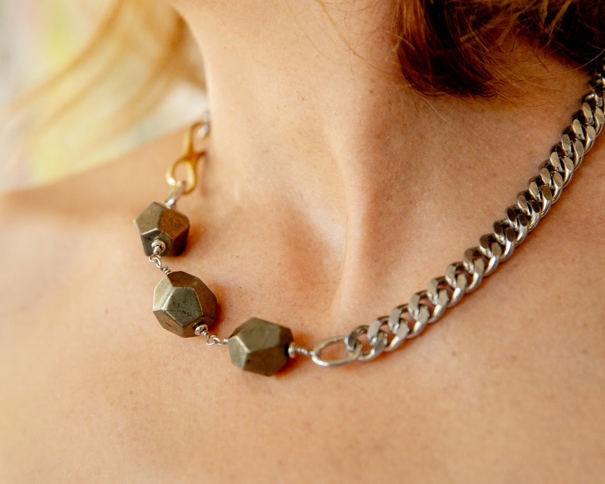PYRITE IGNITE CHOKER