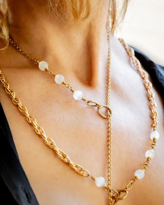 SELENITE TOGGLE BRASS FINE CURB