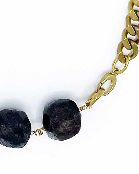GARNET CURB CHAIN NECKLACE
